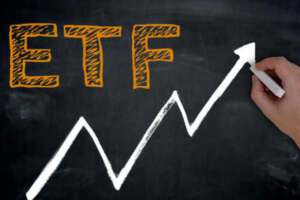 What are ETF and leveraged ETFs?